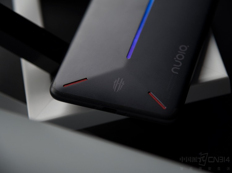 红魔手机30号发售 手游电竞梦从这里起航