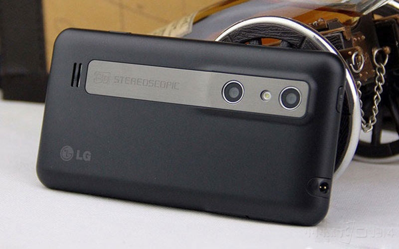 HTC-EVO-3D.jpg