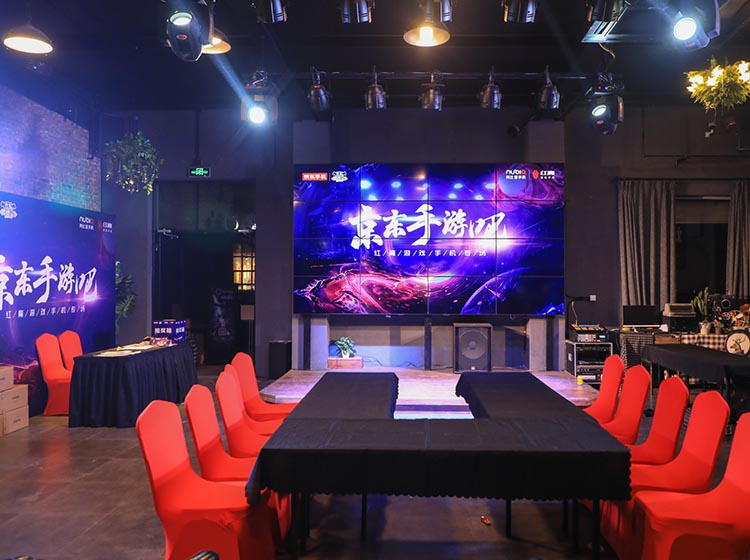 若风亮相京东手游吧 手把手教吃鸡技巧