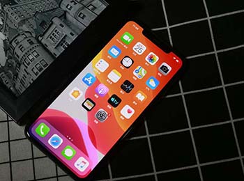 iPhone 11ɱع ȻǵȻ׬