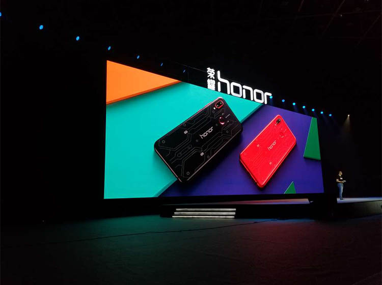 吓人的技术来了 荣耀Play发布会图文直播